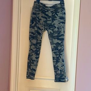 New York and Company Woman's Pants Size 14 Camo Perfect Condition